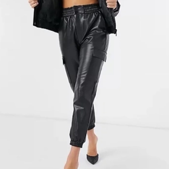 Abercrombie vegan faux leather joggers - Picture 3 of 9